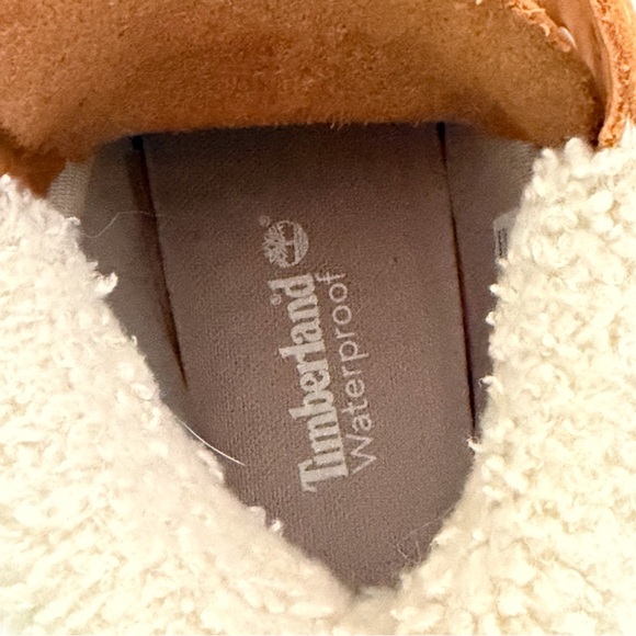 Timberland teddy fleece lace up boots light tan cream sherpa women’s 7 EUC - Picture 7 of 12